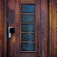 1_2023-03-05-9A1A5886-Holz-Tuer