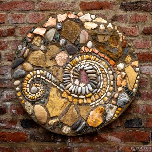 9A1A8964-230723-Mosaik-Normannen-Kruehbusch-Treppe