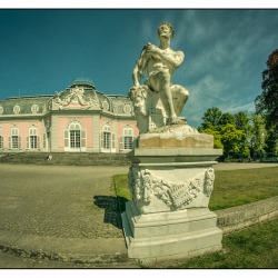 schloss-benrath-1