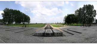 birkenau-monument.jpg