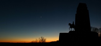 keiser-wilhelm-denkmal-zu-blaue-stunde.jpg