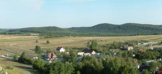 olsztyn-bei-czestochowa-sicht-auf-dorf.jpg