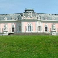 schloss-benrath-in-dusseldorf.jpg