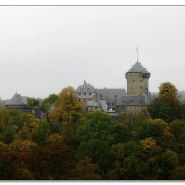 schloss-burg-herbst_0.jpg