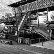 2023-08-22-9A1A0254-Schwebebahnstation-Stadion-ZOO