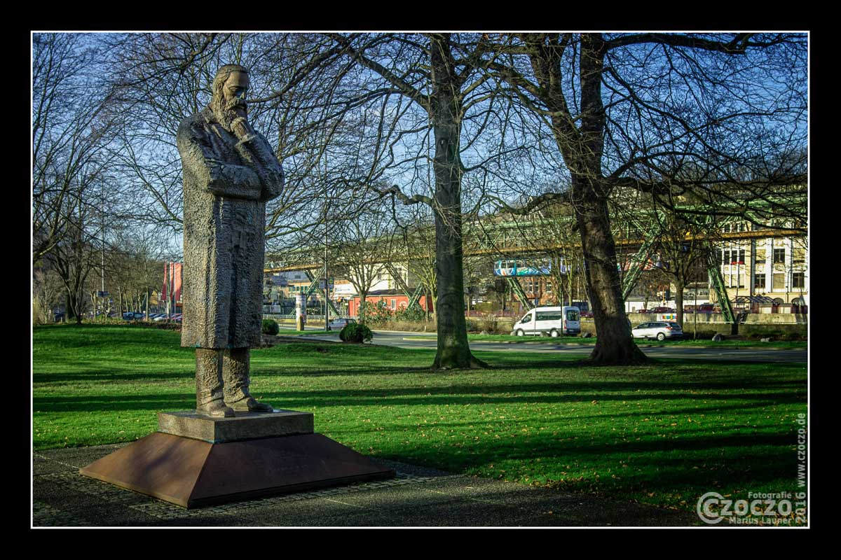 20160108-IMG_7202-Friedrich Engels Denkmall