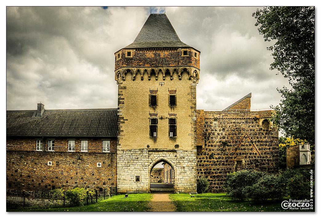zons-burg.jpg