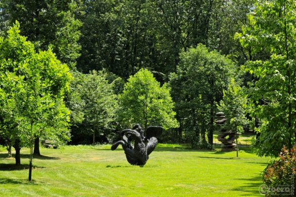 Skulpturen Park - Manipulation Bronze von Tony Cragg