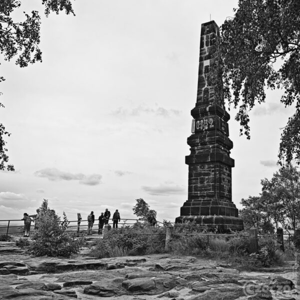 Der Wettinobelisk am Lilienstein