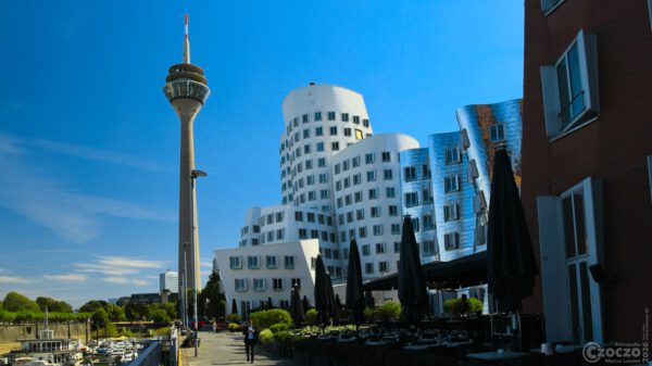 Düsseldorf Medienhafen Gehry Bauten