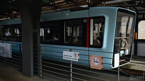 Schwebebahn